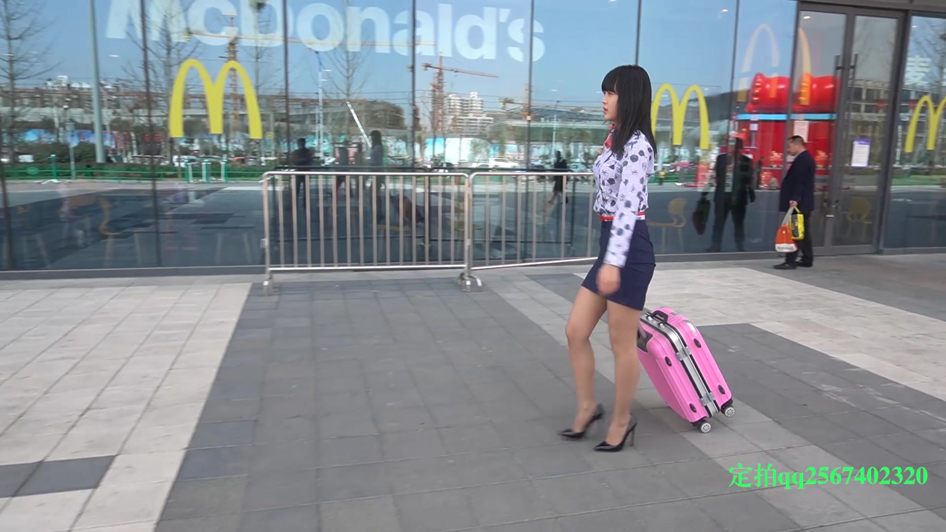 6421.mp4-1.jpg