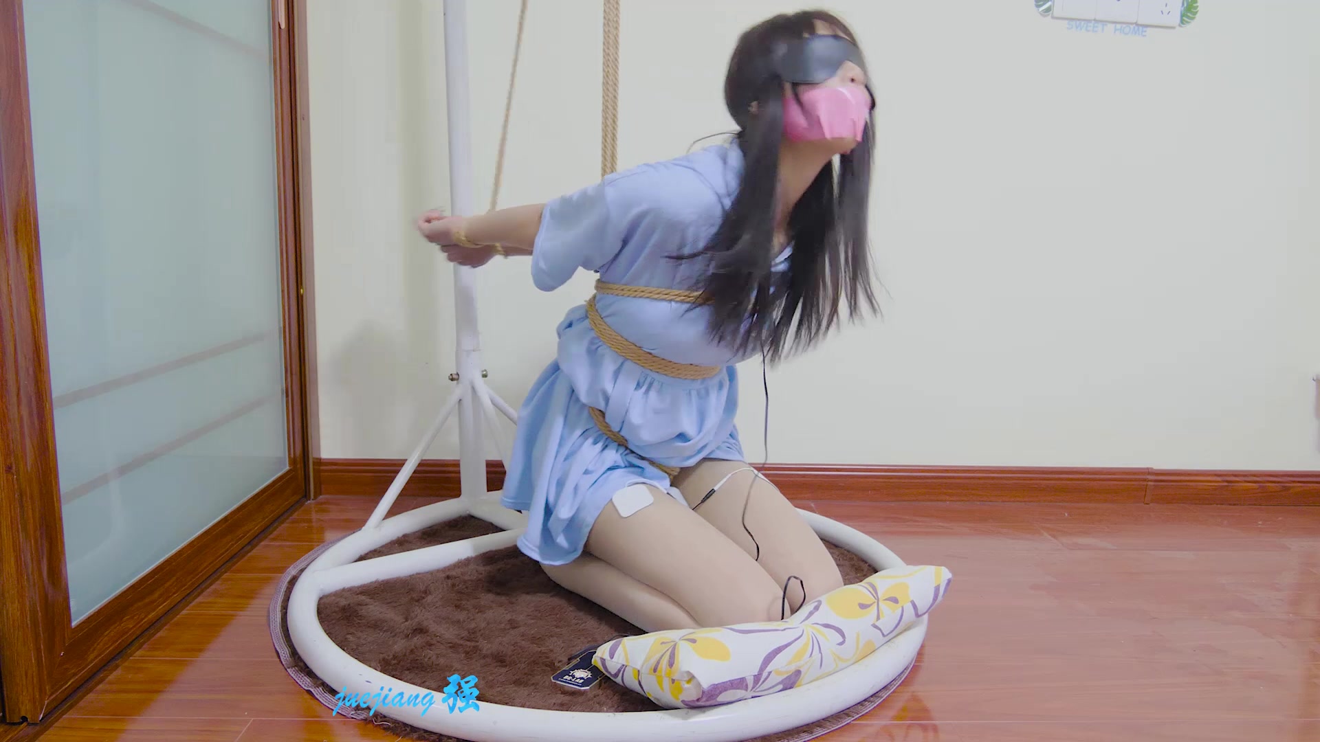 6895.mp4-6.jpg