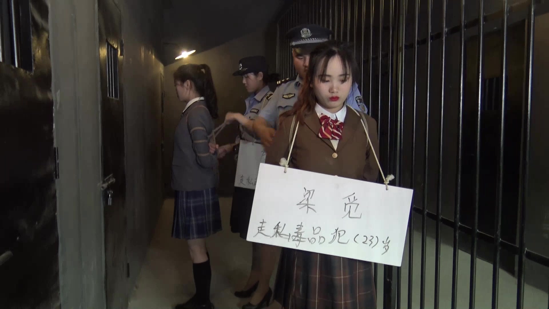 7239.mp4-1.jpg