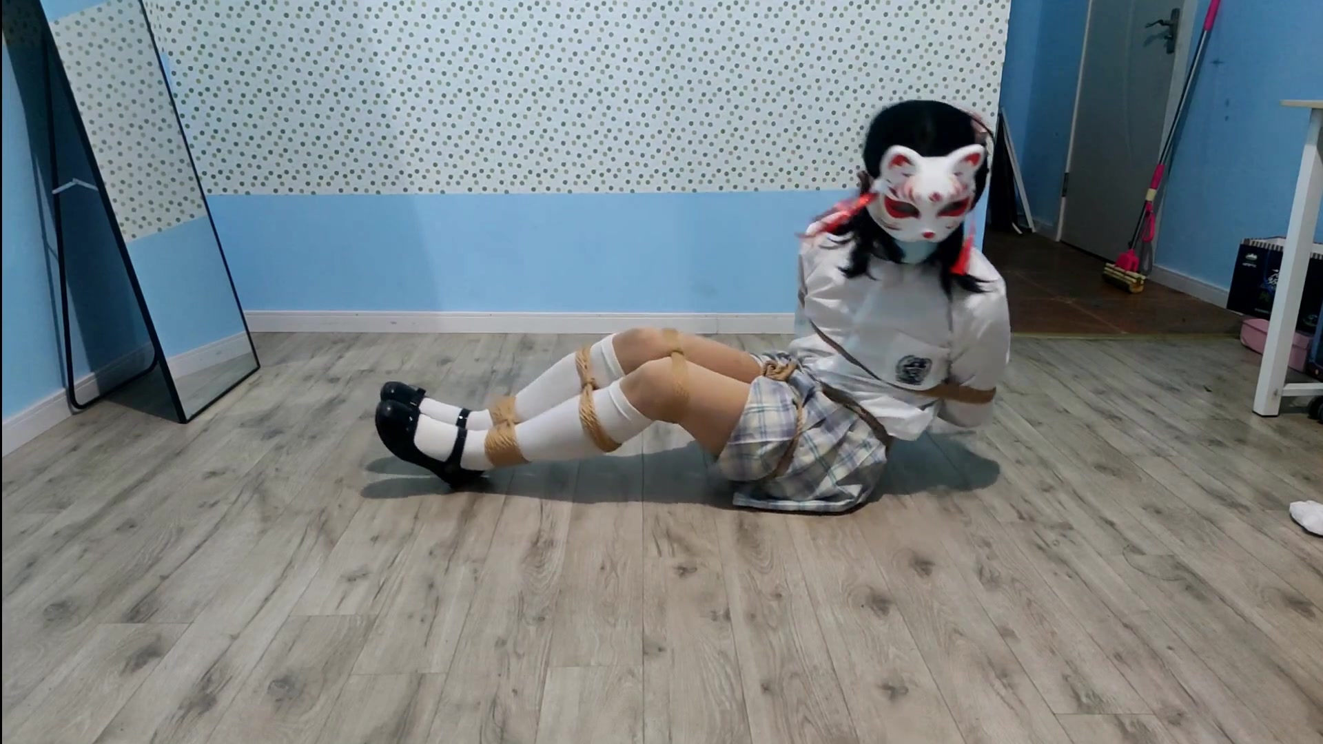 8300.mp4-4.jpg