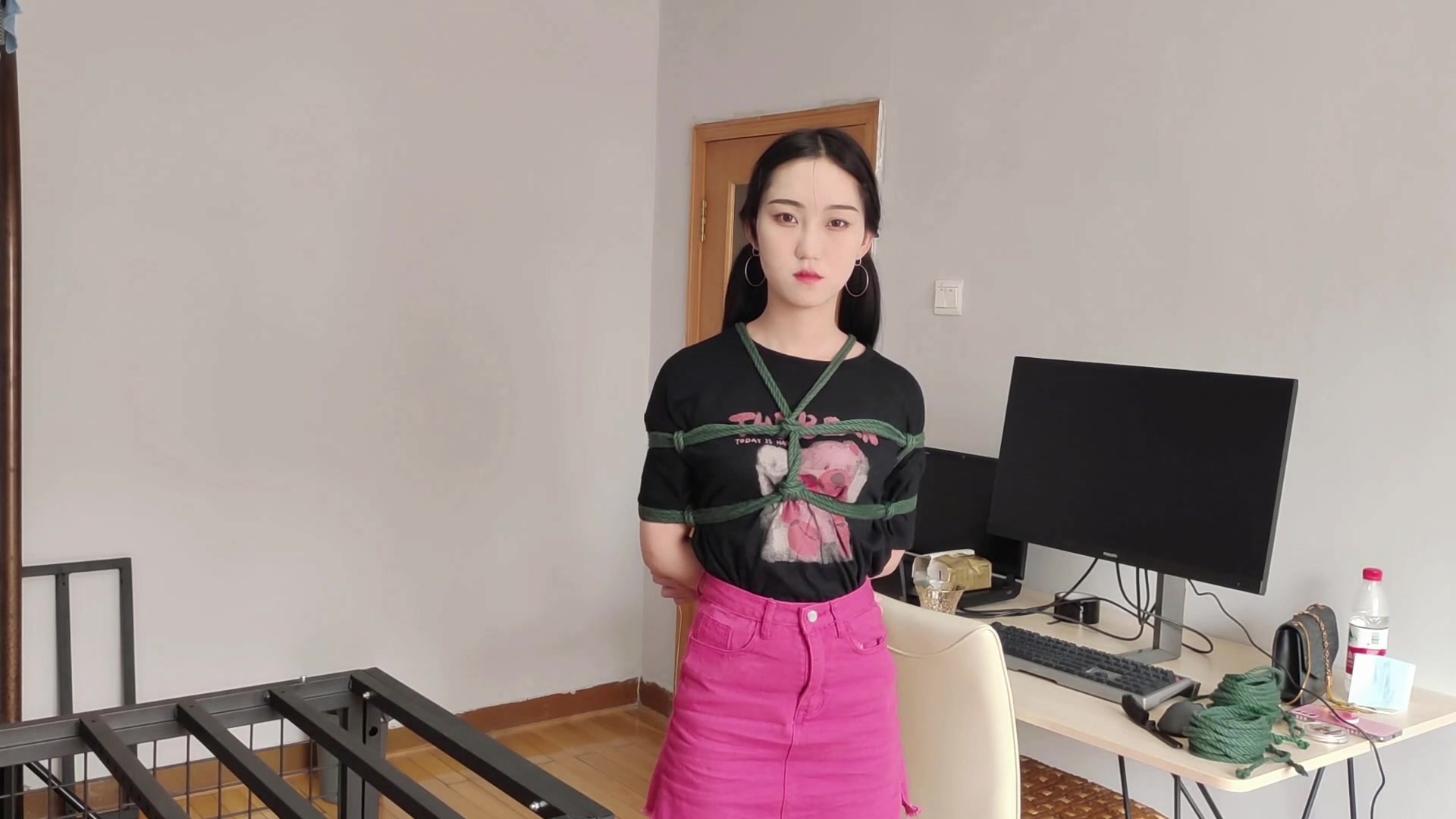 8555.mp4-3.jpg