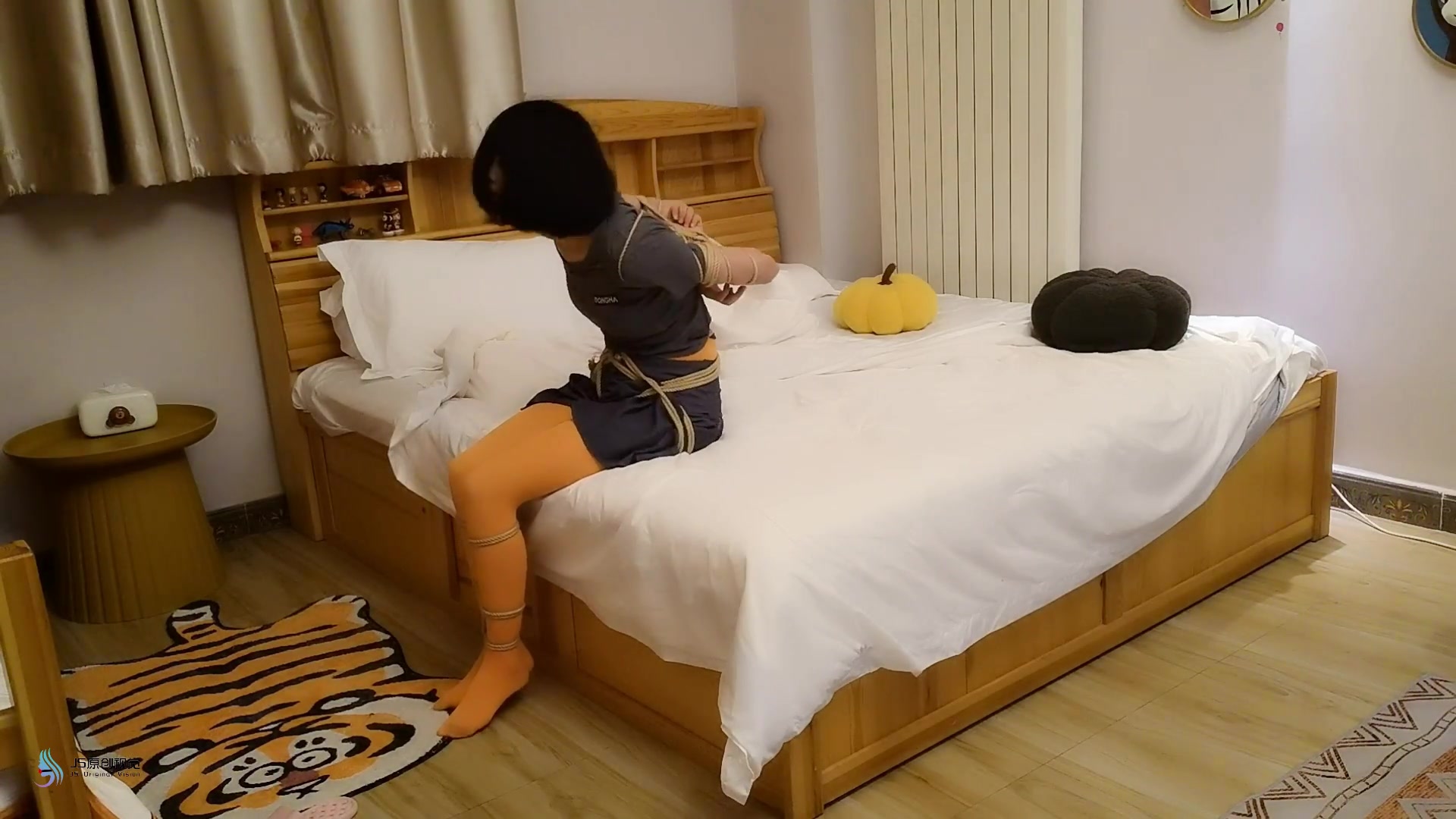 9909.mp4-7.jpg