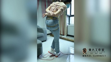 【象人工作室】小R-紧身牛仔裤帆布鞋，绑起来各种欺负挑逗。