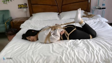 【JS】【曼曼】日式全身紧缚 /股绳/驷马/白棉袜/挣脱