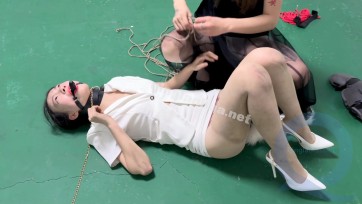 【媚娘工作室】被报复调教后沉沦的黑心老师1