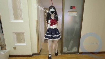 【氧柒罐罐】连体白丝+厚白JK 棉袜堵嘴胶带封嘴罐罐体验走绳 站着走和跪着走两种方式，绳结勒得罐罐疼得哭还是坚持完成四个来回，踮脚绞刑，踮不起来了绳子就狠狠的勒住脖子窒息的罐...