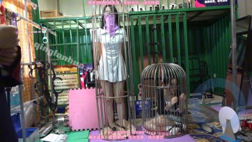 【束心工作室】兰兰和小雨，审讯椅枪决游戏，站立架，手脚连铐大小鸟笼关着，比较好看值得收藏的一部