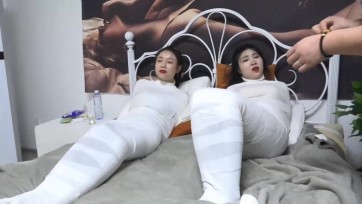 【逍遥】吴晗+柳洋《木乃伊女宠04》两位性感御姐被完全包裹 永久变成木乃伊人茧被囚禁玩弄