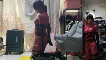 【灵宁】胶衣吊绑贴贴 高筒靴 舔足 榨J 口J