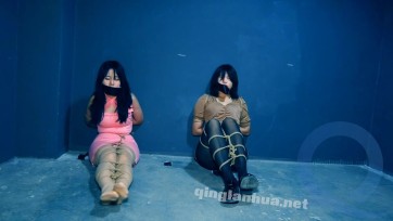 【胜景影视】《深山囚徒》中集 两美女互相帮助挣开绳子又被人贩抓获驷马惩戒后押解到小树林跟买家交易贩卖