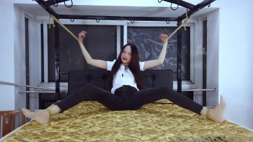 【樱束原创】《点穴能手二》订拍转公演，客户要求女主被点穴期间不管被怎么折磨都只能憋着，不能喊叫不能乱动，只有待解穴后才能爆发反应